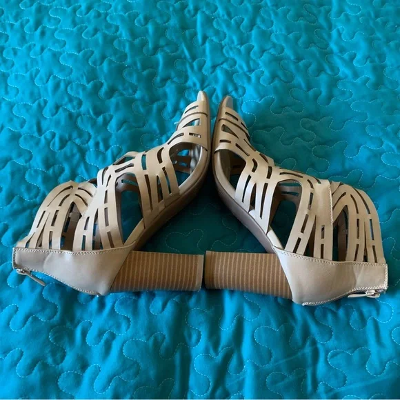 Forever -Cream heel sandals - Picture 8 of 14